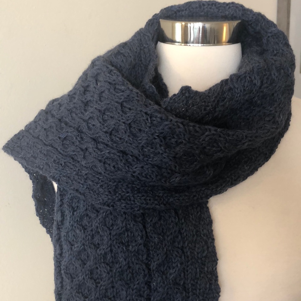Aran Crafts wool scarf